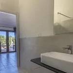 Ξενοδοχείο Q